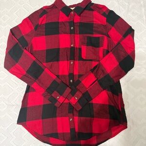 Hollister Women’s Red and Black Plaid Button-Up Shirt